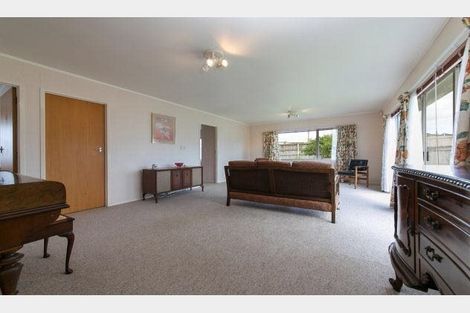 Photo of property in 36 Spence Road, Henderson, Auckland, 0612