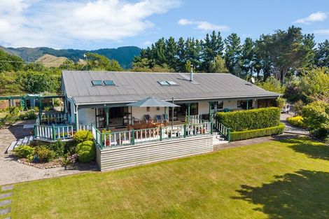 Photo of property in 38 Sutton Road, Te Horo, Otaki, 5582