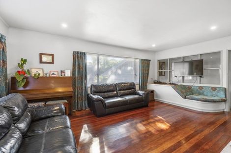 Photo of property in 26 Collins Avenue, Tawa, Wellington, 5028