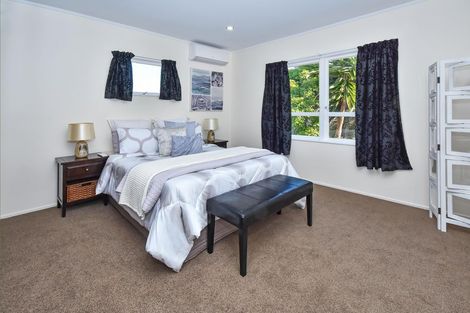 Photo of property in 78 Ray Small Drive, Pahurehure, Papakura, 2113