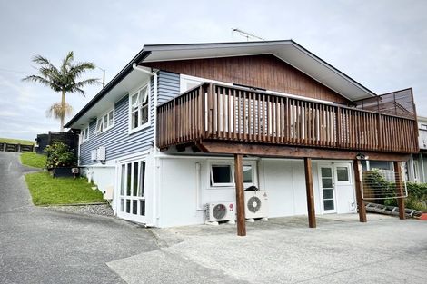 Photo of property in 1/894 East Coast Road, Northcross, Auckland, 0630