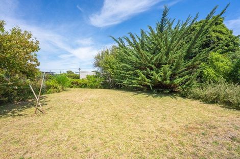 Photo of property in 22 Hemara Street, Waikanae Beach, Waikanae, 5036