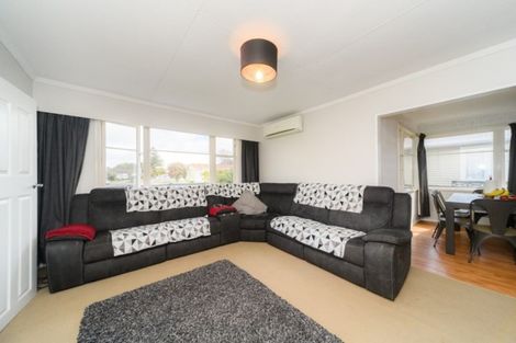 Photo of property in 6 Stephens Crescent, Highbury, Palmerston North, 4412