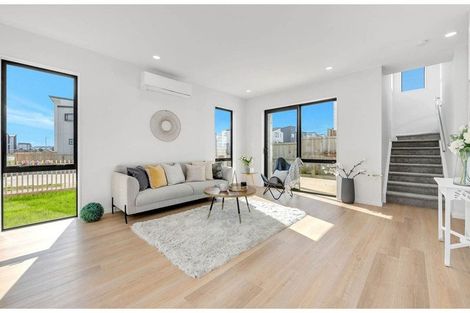 Photo of property in 74 Minhas Road, Papakura, 2110