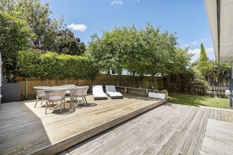 Photo of property in 1/60 Selwyn Crescent, Forrest Hill, Auckland, 0620