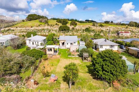 Photo of property in 1056 State Highway 12, Maungaturoto, 0583