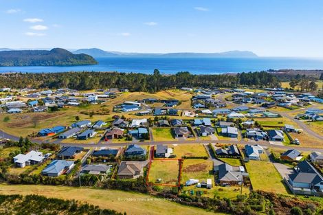 Photo of property in 127 Parekaawa Drive, Motuoapa, 3382