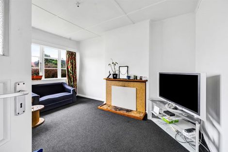 Photo of property in 210 South Road, Hawera, 4610