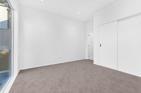 Photo of property in 60d Lewisham Street, Highland Park, Auckland, 2010