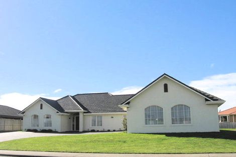 Photo of property in 44 Callum Brae Drive, Rototuna, Hamilton, 3210