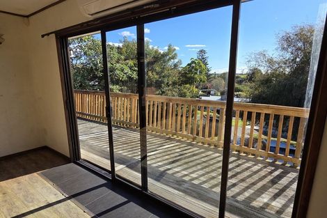 Photo of property in 13 Charles Dickens Drive, Mellons Bay, Auckland, 2014