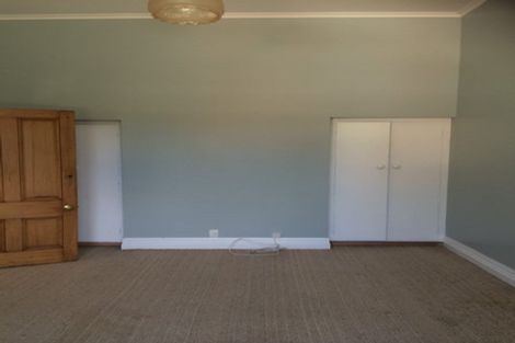 Photo of property in 30 Hargreaves Street, Mount Cook, Wellington, 6021