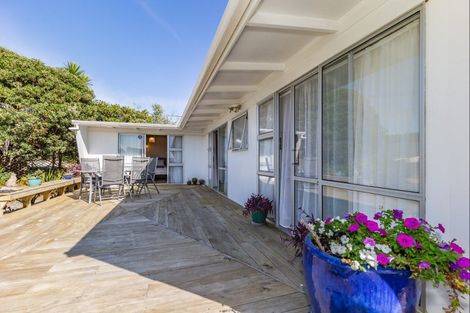 Photo of property in 32 Muapoko Street, Himatangi Beach, Foxton, 4891
