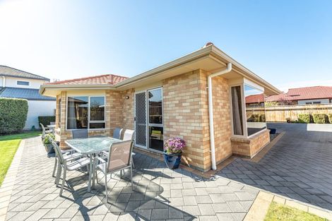 Photo of property in 16 Gilligan Close, College Estate, Whanganui, 4500