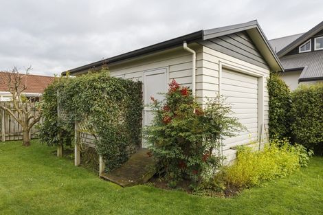Photo of property in 6 Manuka Street, Hokowhitu, Palmerston North, 4410