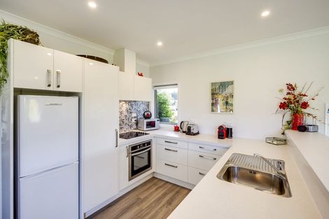 Photo of property in 73 Mcelwee Street, Jervoistown, Napier, 4112