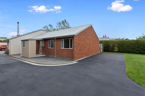 Photo of property in 134 High Street, Oxford, 7430