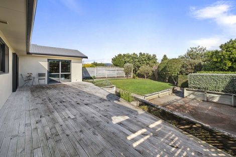 Photo of property in 11 Silkwood Place, Fitzherbert, Palmerston North, 4410