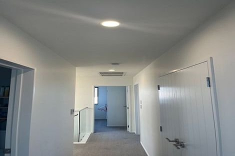 Photo of property in 5d Sorrel Crescent, Bucklands Beach, Auckland, 2012