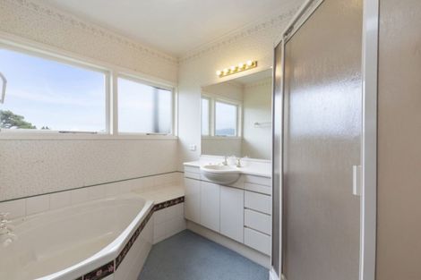 Photo of property in 9 Palm Grove, Belmont, Lower Hutt, 5010