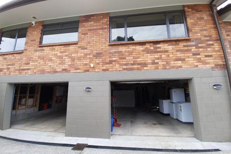 Photo of property in 37 Parkhill Road, Mellons Bay, Auckland, 2014