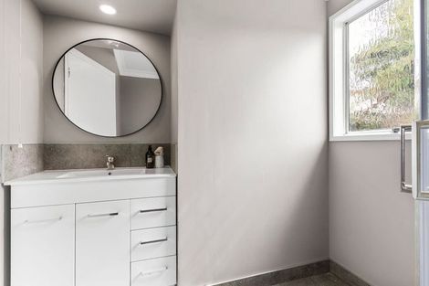 Photo of property in 20b Coronation Street, Belmont, Auckland, 0622