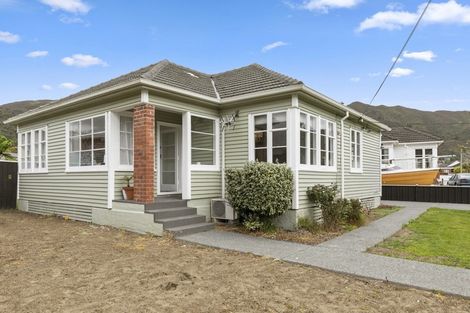 Photo of property in 16 Shearer Crescent, Naenae, Lower Hutt, 5011
