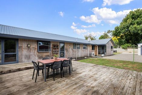 Photo of property in 372 Arapaepae Road South, Levin, 5571