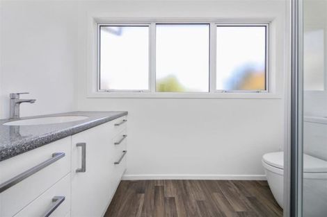 Photo of property in 1/23 View Road, Henderson, Auckland, 0612