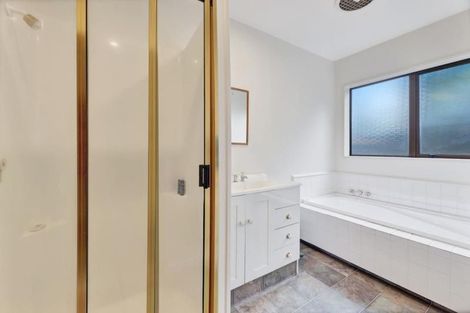 Photo of property in 412 Yaldhurst Road, Russley, Christchurch, 8042