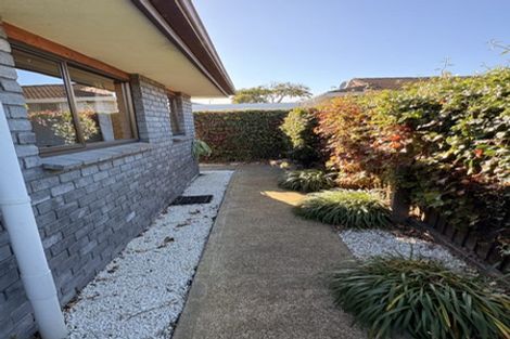 Photo of property in 2/38 Chipping Lane, Redwood, Christchurch, 8051