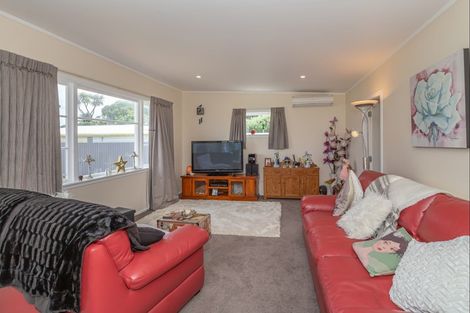 Photo of property in 3 Kauwhata Street, Himatangi Beach, Foxton, 4891