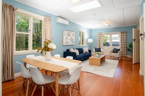 Photo of property in 25 Omar Street, Khandallah, Wellington, 6035