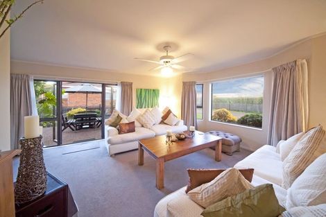 Photo of property in 131a Parrs Cross Road, Glen Eden, Auckland, 0612