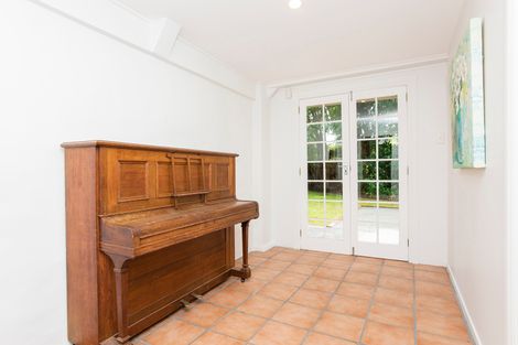 Photo of property in 16 Russell Street, Whataupoko, Gisborne, 4010