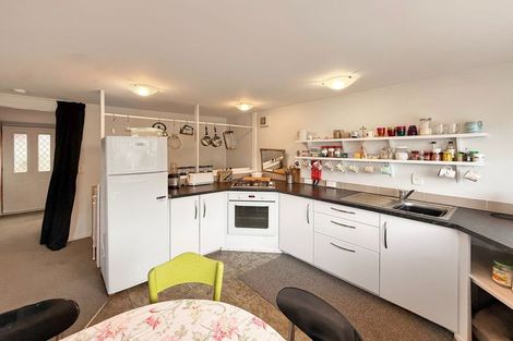 Photo of property in 1 Hawkhurst Road, Lyttelton, 8082