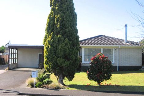 Photo of property in 2 Alf Walker Place, Papakura, 2110