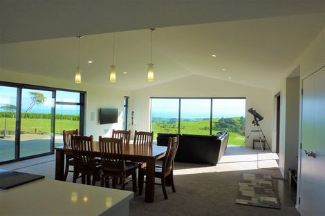 Photo of property in 371 Kaipikari Road, Urenui, 4375