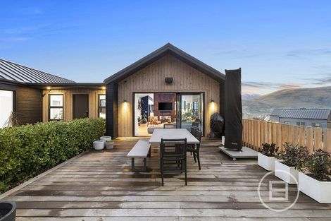 Photo of property in 3 Rabbiters Drive, Jacks Point, Queenstown, 9371