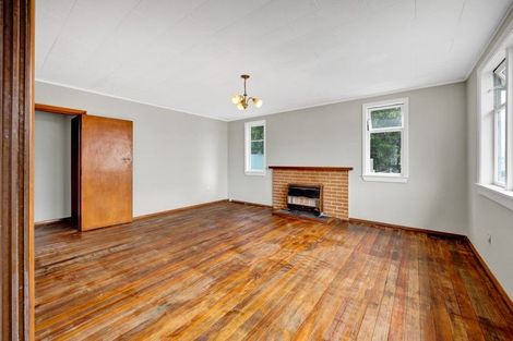 Photo of property in 85 Collins Street, Hawera, 4610