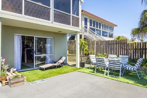 Photo of property in 1012b Papamoa Beach Road, Papamoa Beach, Papamoa, 3118