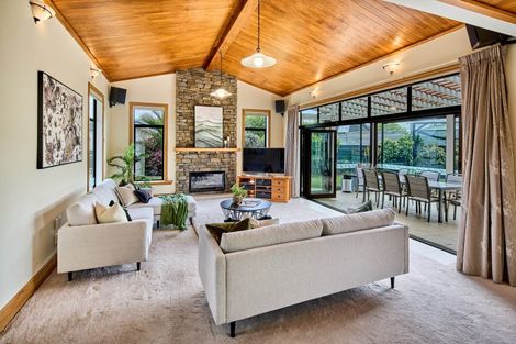 Photo of property in 24a Hautana Square, Woburn, Lower Hutt, 5010