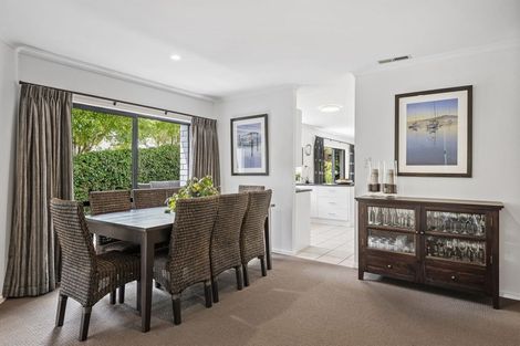 Photo of property in 31 Seaton Road, Murrays Bay, Auckland, 0630