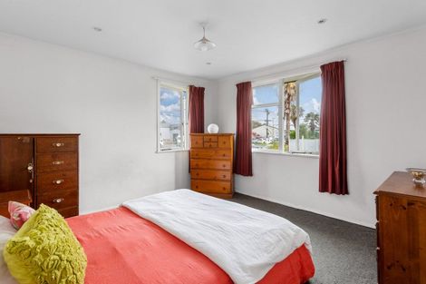 Photo of property in 16 Old Wairoa Road, Papakura, 2110