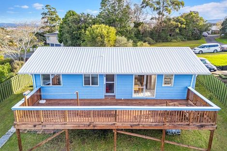 Photo of property in 29 Cyril Crescent, West Harbour, Auckland, 0618