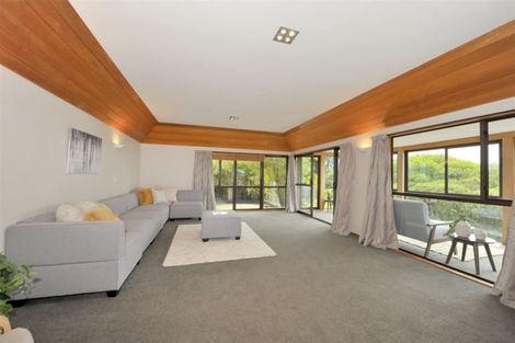 Photo of property in 10 Indira Lane, Cashmere, Christchurch, 8022