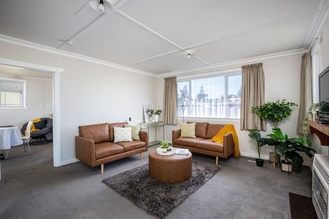 Photo of property in 6 High Street West, Waitara, 4320