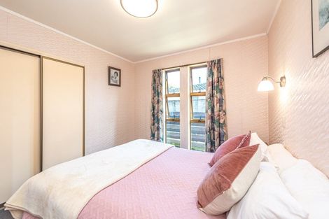 Photo of property in 22 Akepiro Place, Tawhero, Whanganui, 4501