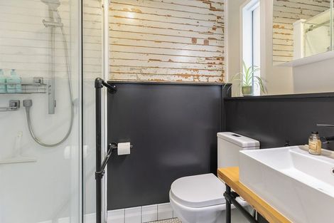 Photo of property in 430 Adelaide Road, Berhampore, Wellington, 6023