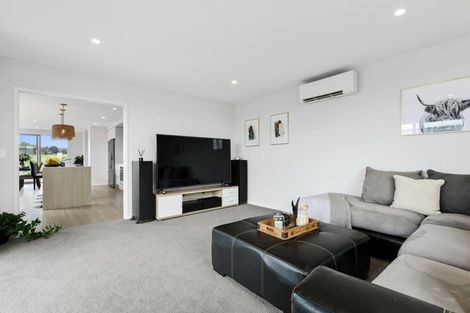 Photo of property in 15 Kiritiana Close, Pyes Pa, Tauranga, 3112